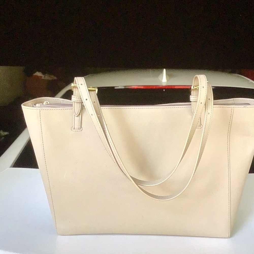 Tote - Picture 3 of 5